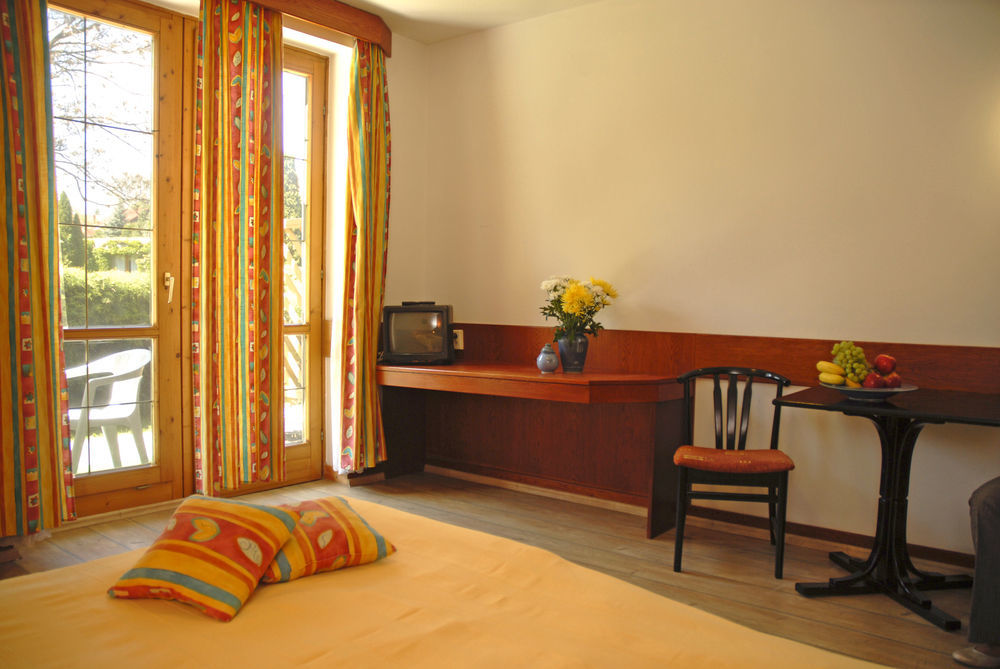 Abbázia Club Hotel Kék Keszthely Kültér fotó